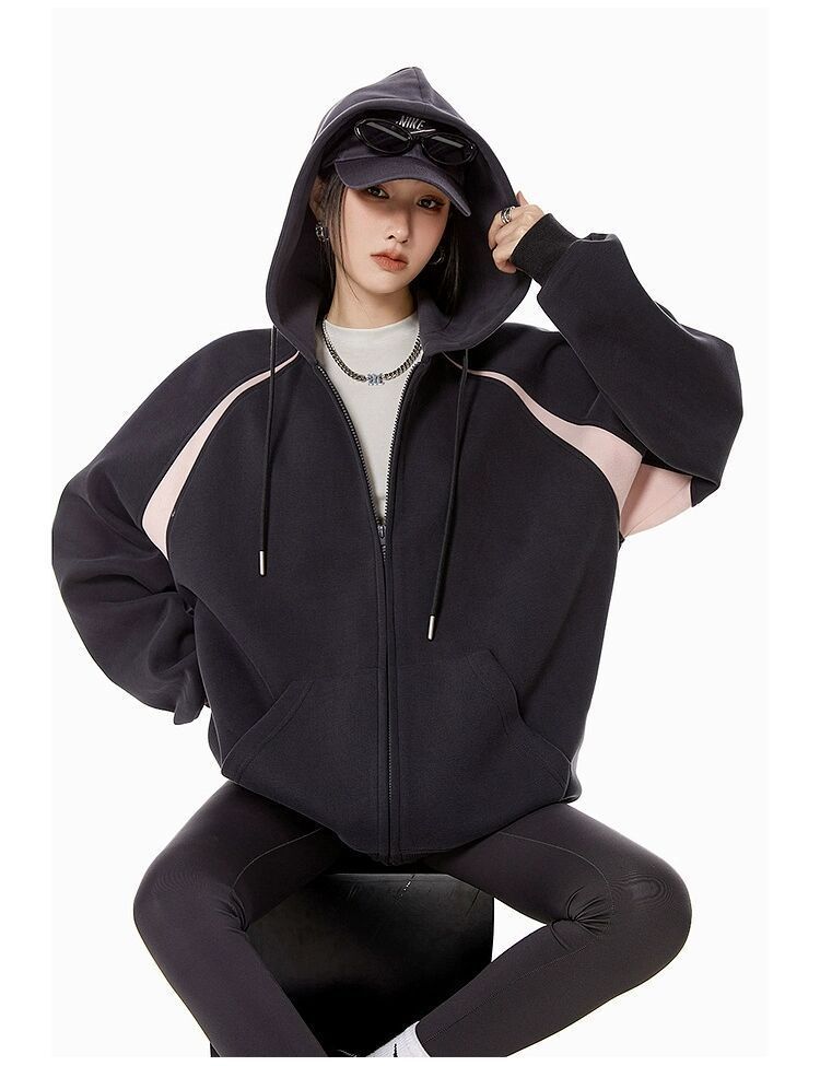 House of Luna | The Chill Zip-Up