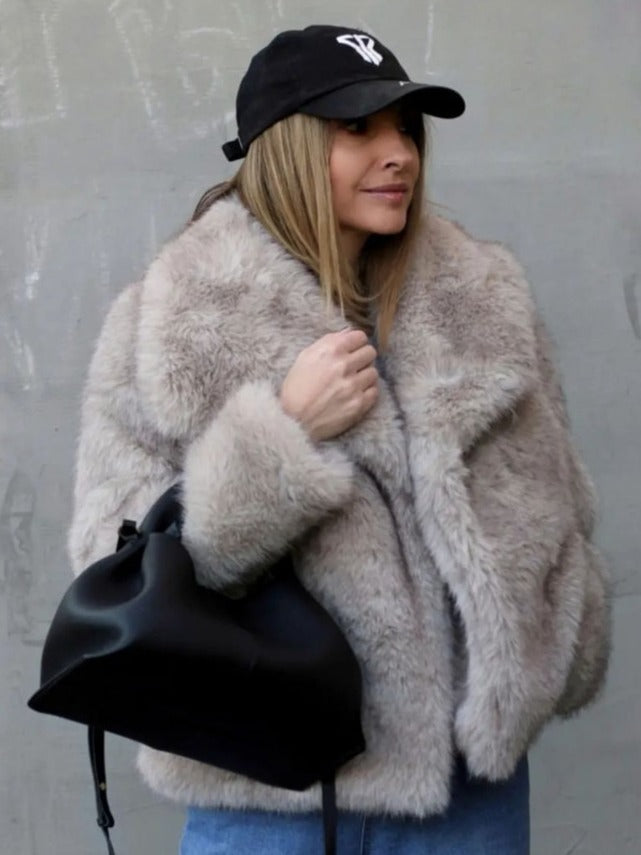House of Luna | Luxe Plush Winter Coat – Thick Lapel Faux Fur Outwear