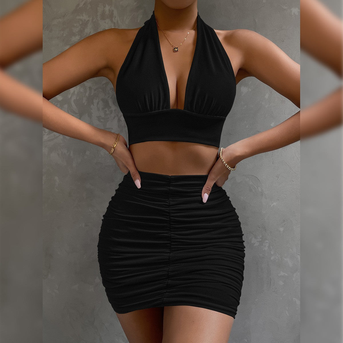 House of Luna | Halter Lace-up Hip Top And Pleated Hip-covering Skirt